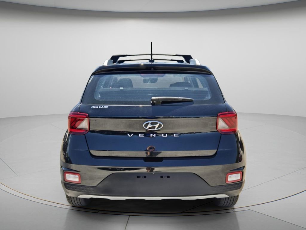 Certified 2023 Hyundai Venue SEL FWD image 6