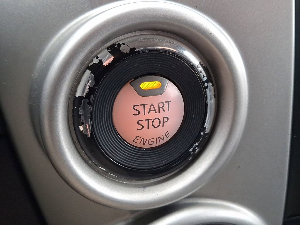 Used 2017 Nissan Titan SV image 27