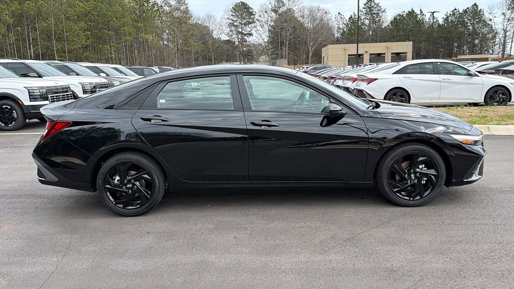 New 2026 Hyundai Elantra Sport image 4