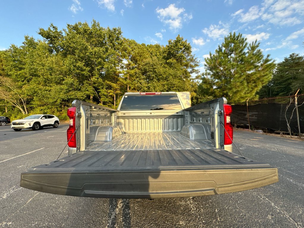 Used 2025 Chevrolet Silverado 1500 LT AWD/4WD image 34