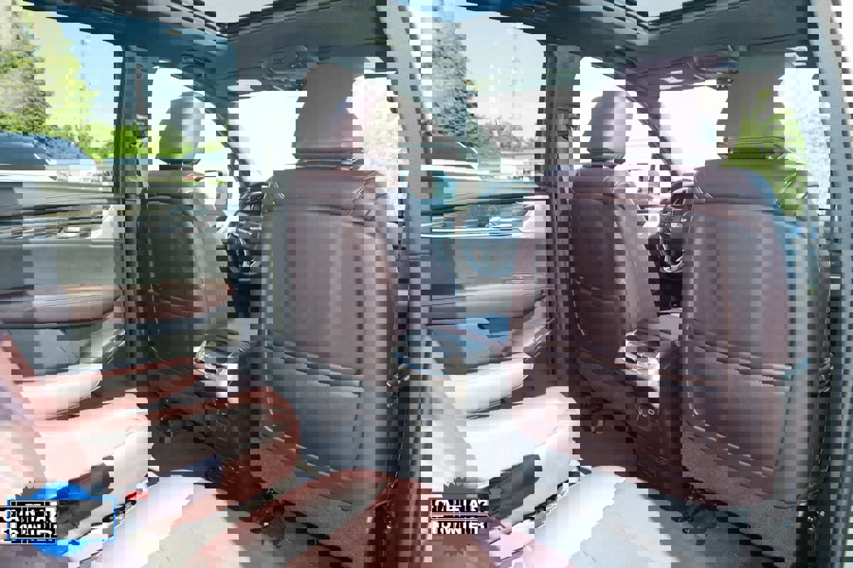 Used 2023 Cadillac XT6 Premium Luxury image 16