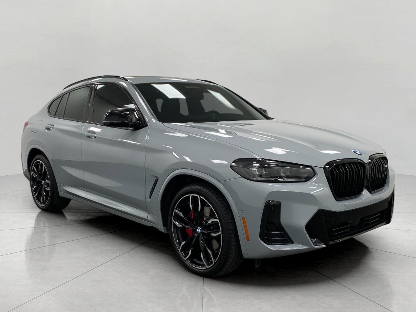 Certified 2024 BMW X4 M40i AWD/4WD image 1