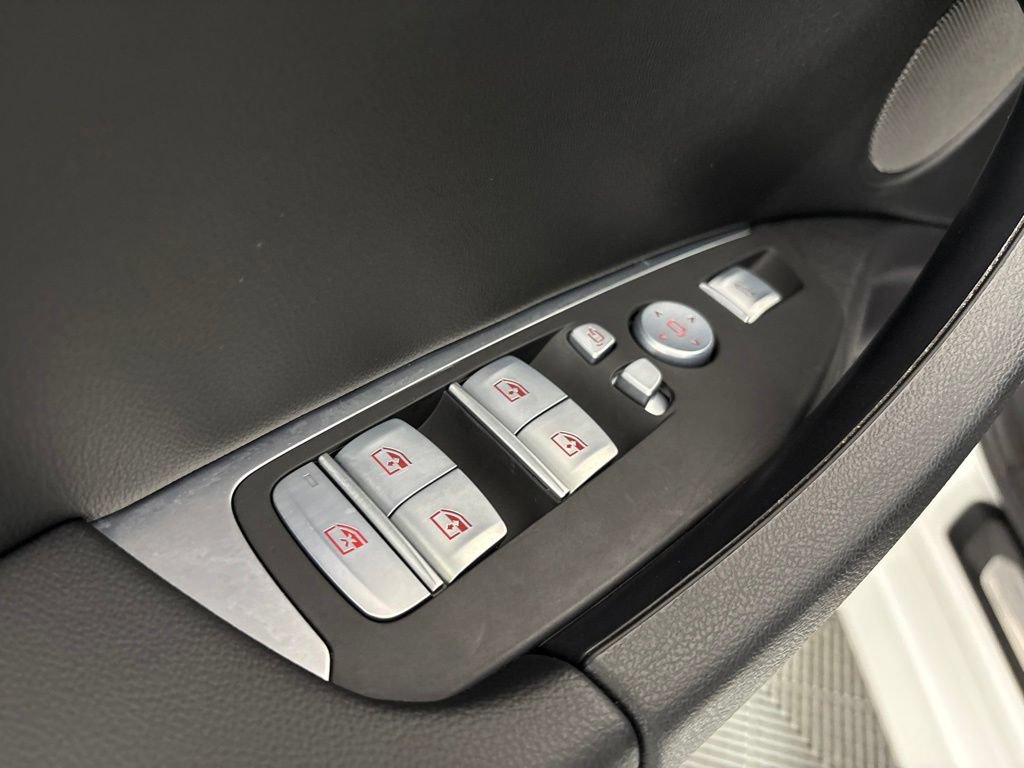Used 2023 BMW X4 M40i AWD/4WD image 22