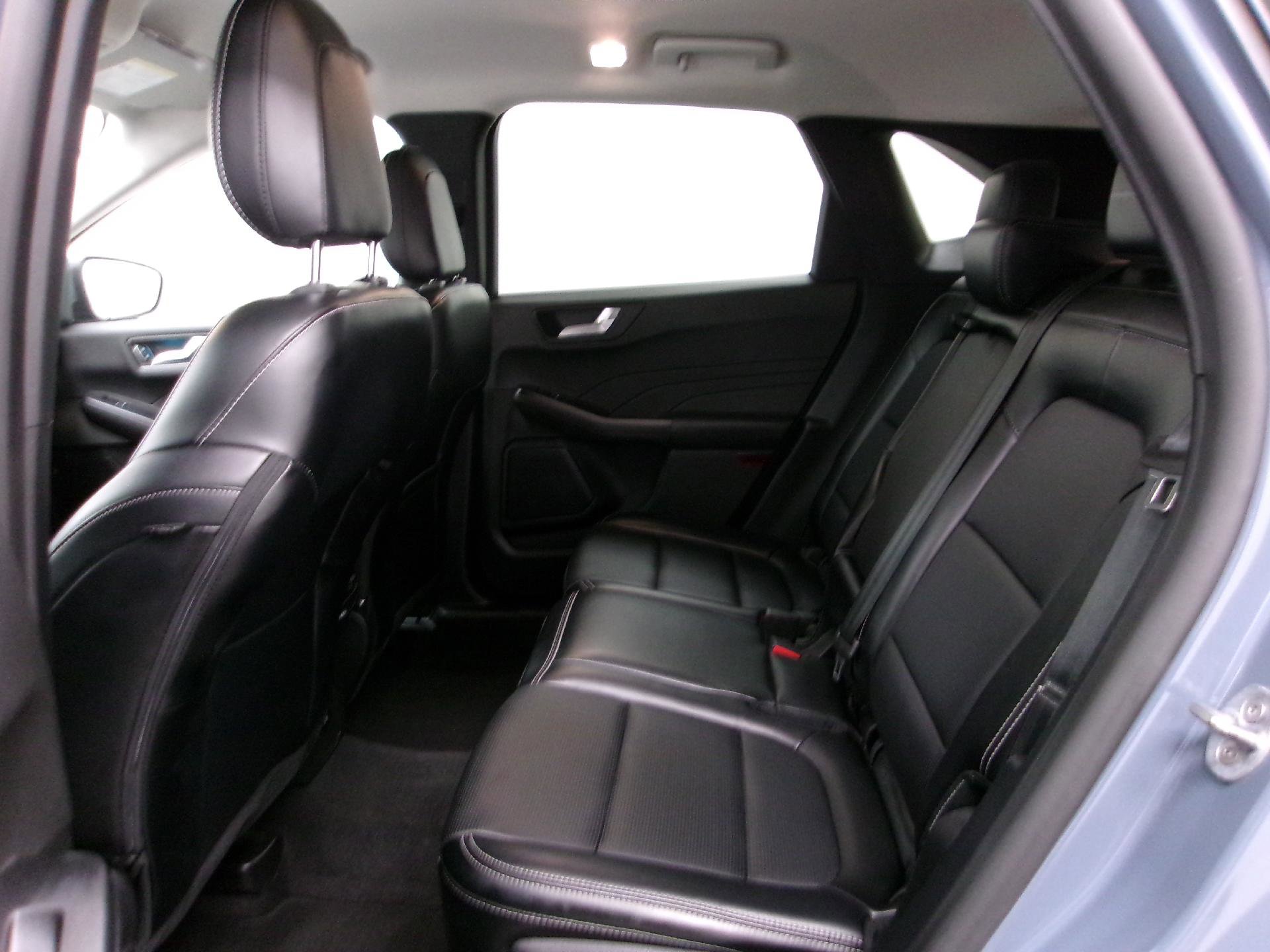 Used 2024 Ford Escape Platinum AWD/4WD image 10