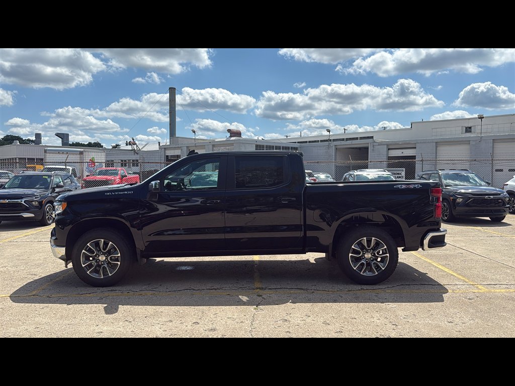 New 2026 Chevrolet Silverado 1500 LT image 3