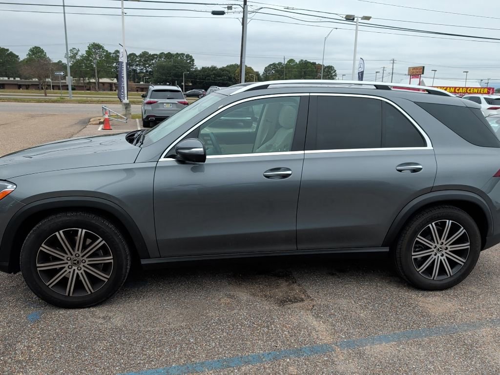 Certified 2025 Mercedes-Benz GLE 350 4MATIC image 4