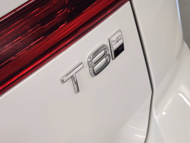 New 2026 Volvo XC60 T8 Ultra w/ Protection Package Premier AWD/4WD image 13