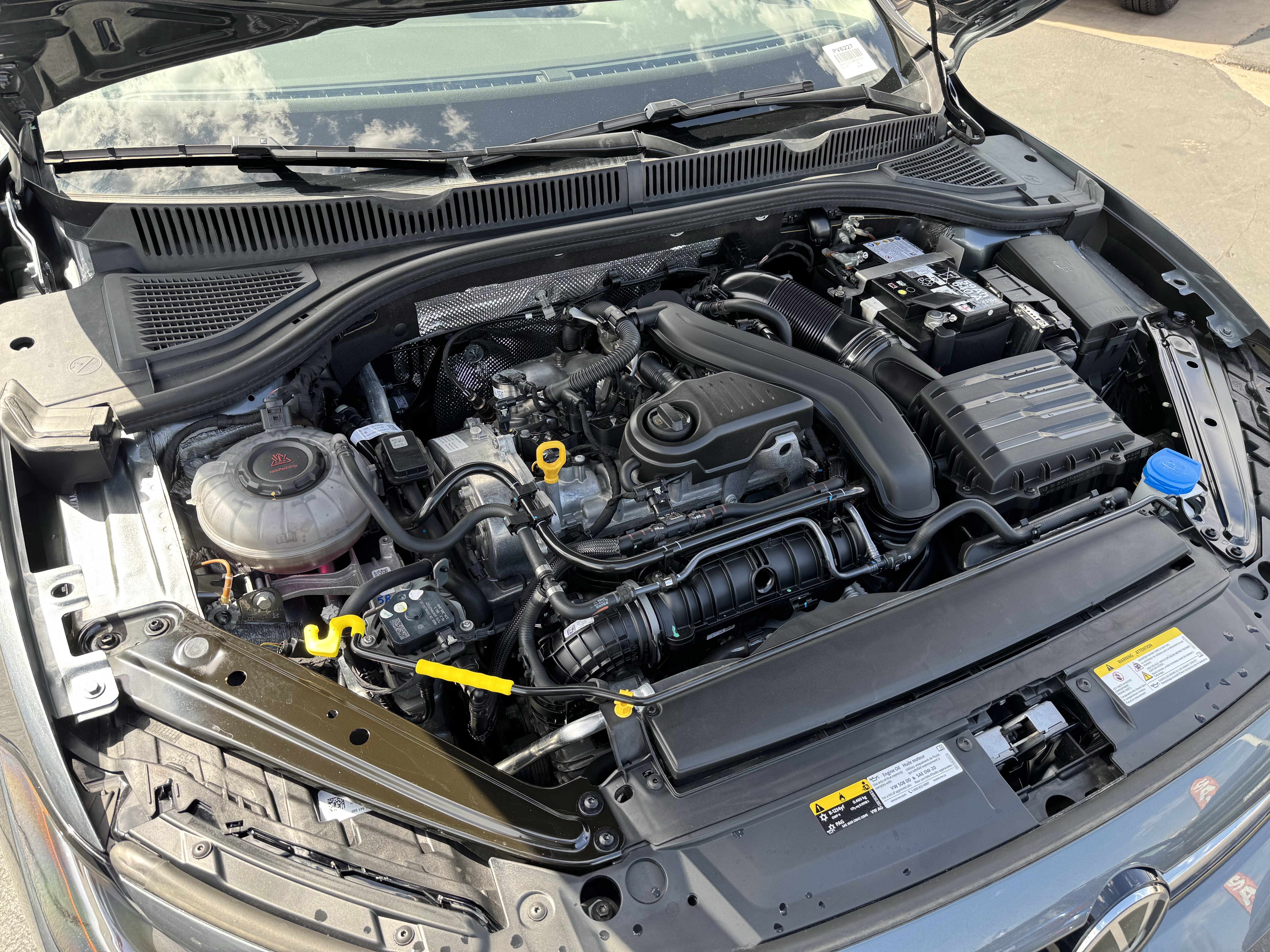 Used 2025 Volkswagen Jetta SE w/ Sunroof Package FWD image 38