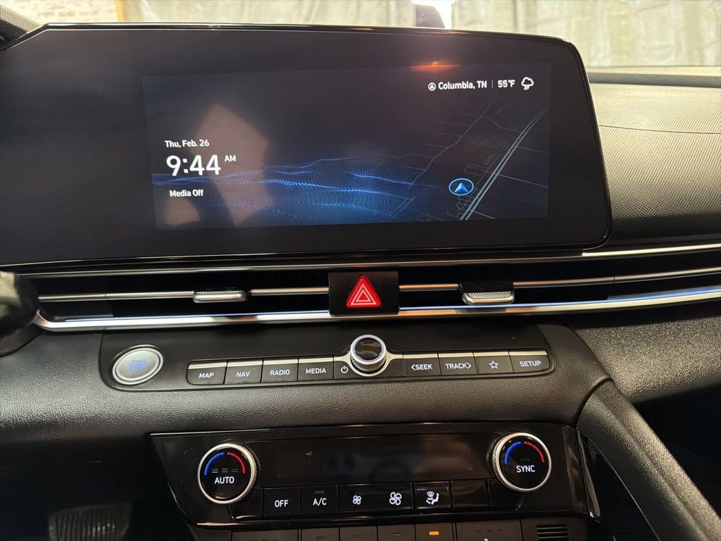 Certified 2024 Hyundai Elantra SEL w/ Convenience Package image 18