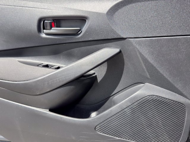 Used 2025 Toyota Corolla LE FWD image 25