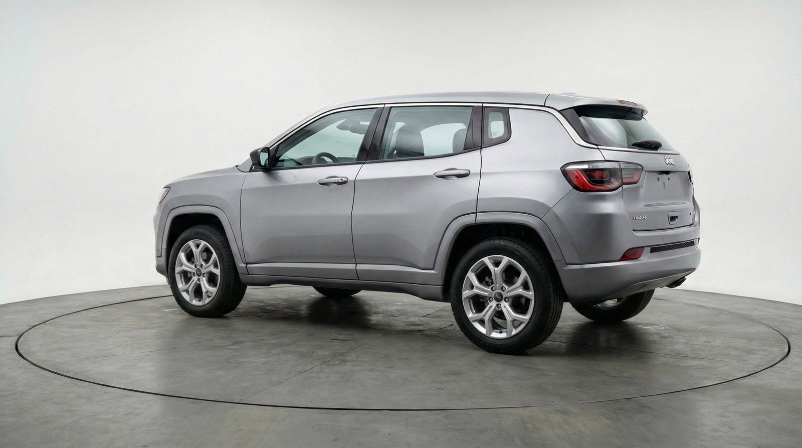 Used 2025 Jeep Compass Latitude image 5