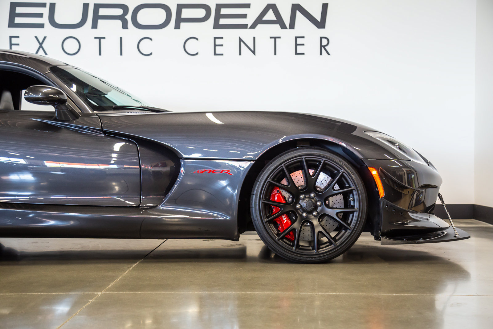 Used 2016 Dodge Viper ACR w/ Exterior Carbon Fiber Package RWD image 12