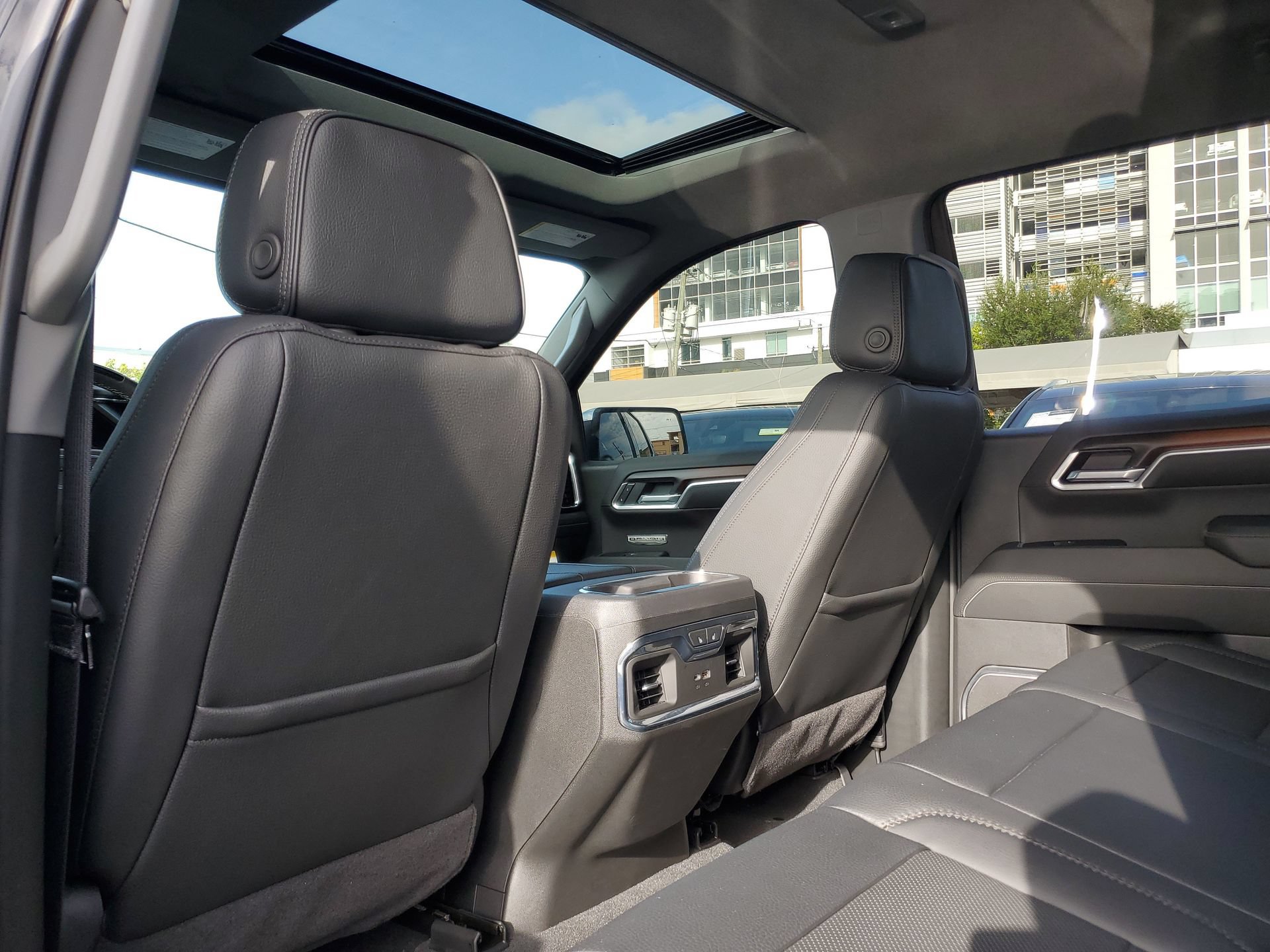 Used 2026 GMC Sierra 1500 Denali AWD/4WD image 10