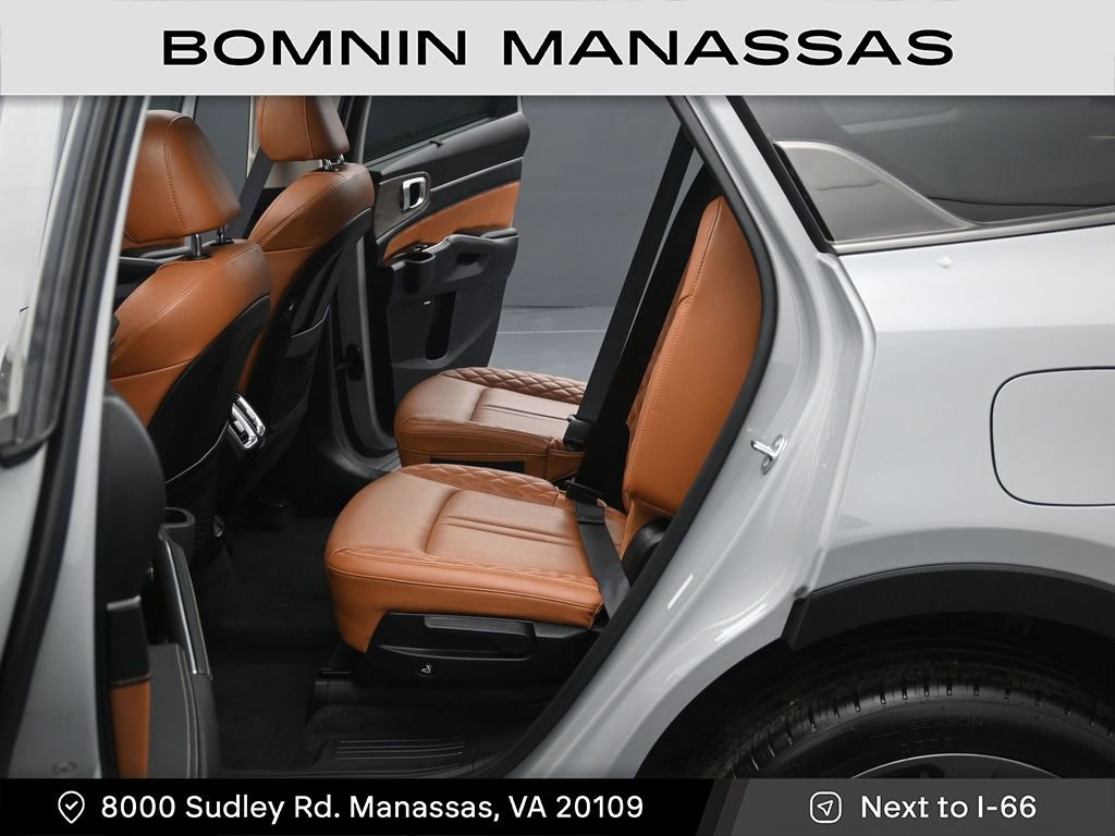 Used 2023 Kia Sorento SX Prestige image 12