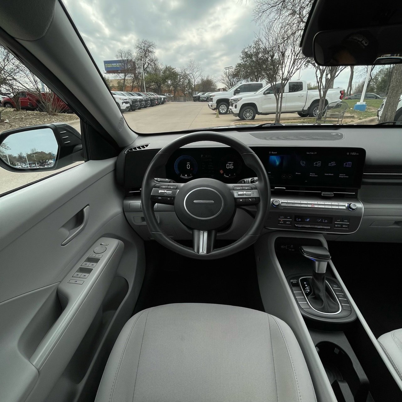 Used 2024 Hyundai Kona SEL image 11