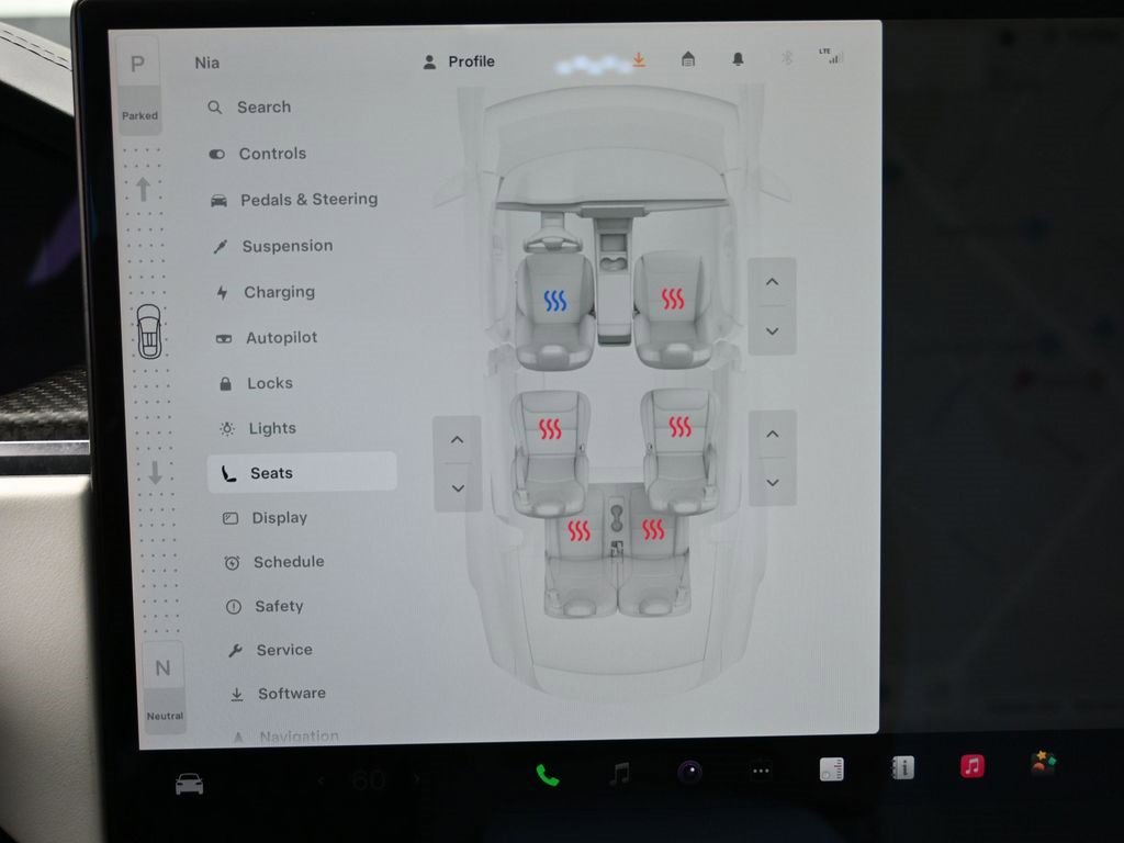 Used 2022 Tesla Model X Plaid image 27