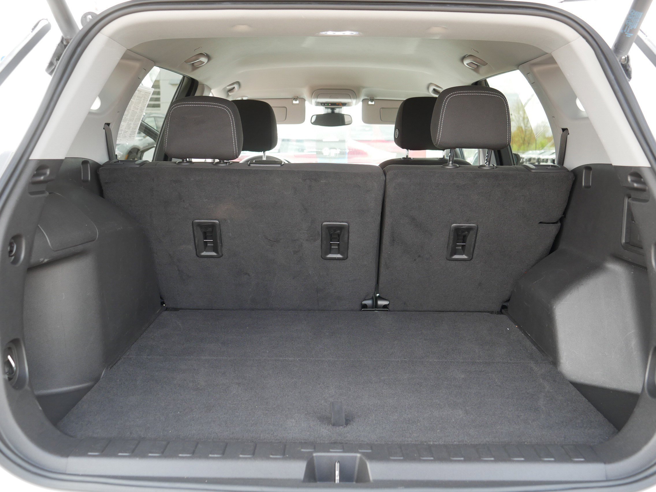 Used 2023 GMC Terrain SLE w/ Driver Convenience Package AWD/4WD image 18