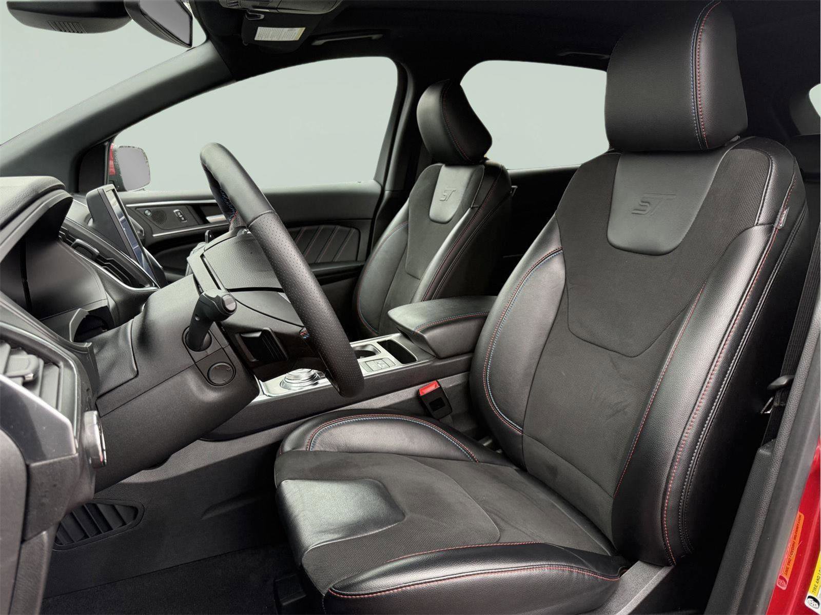 Used 2023 Ford Edge ST w/ Equipment Group 401A image 12