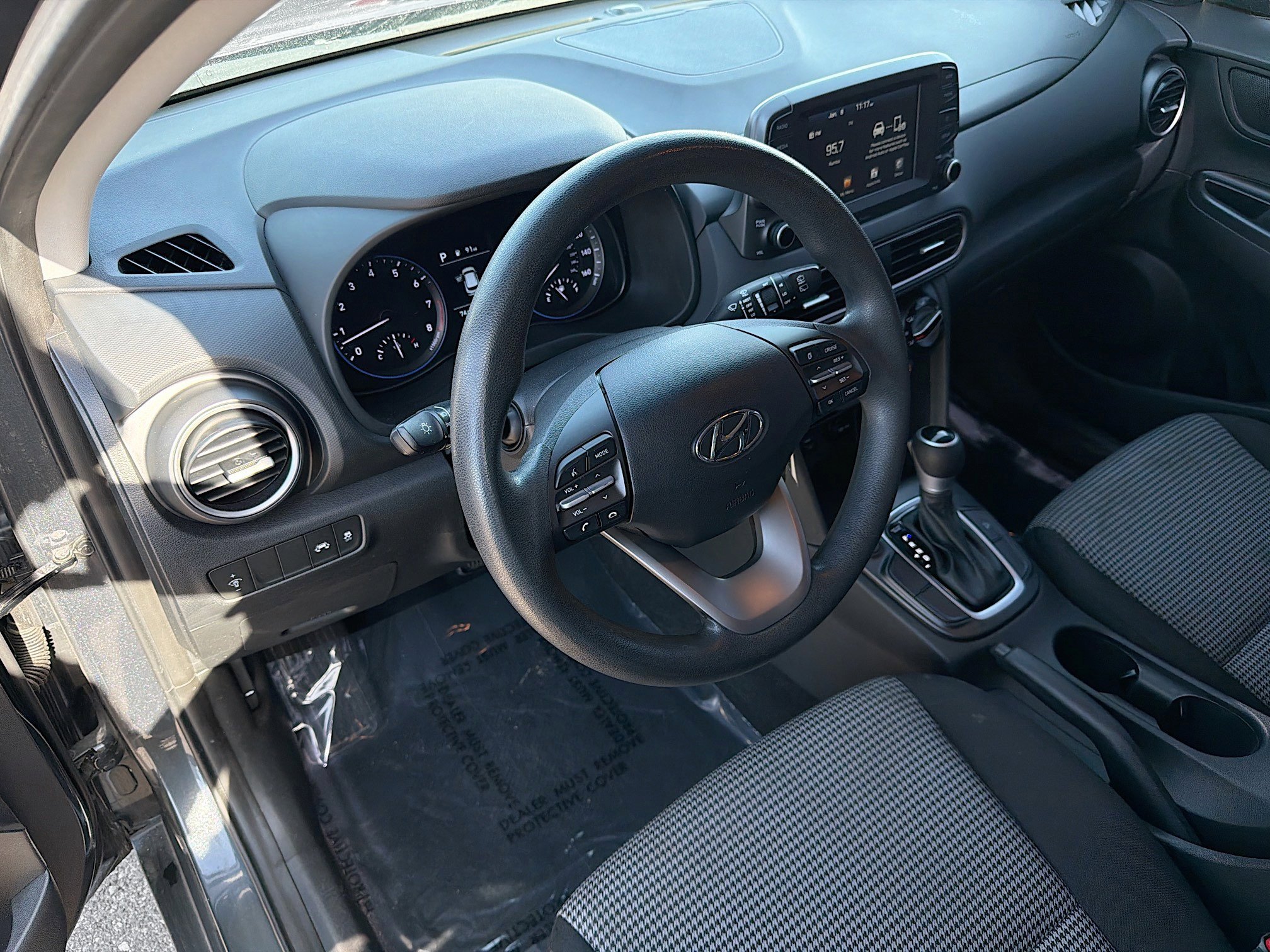 Used 2021 Hyundai Kona SE image 24