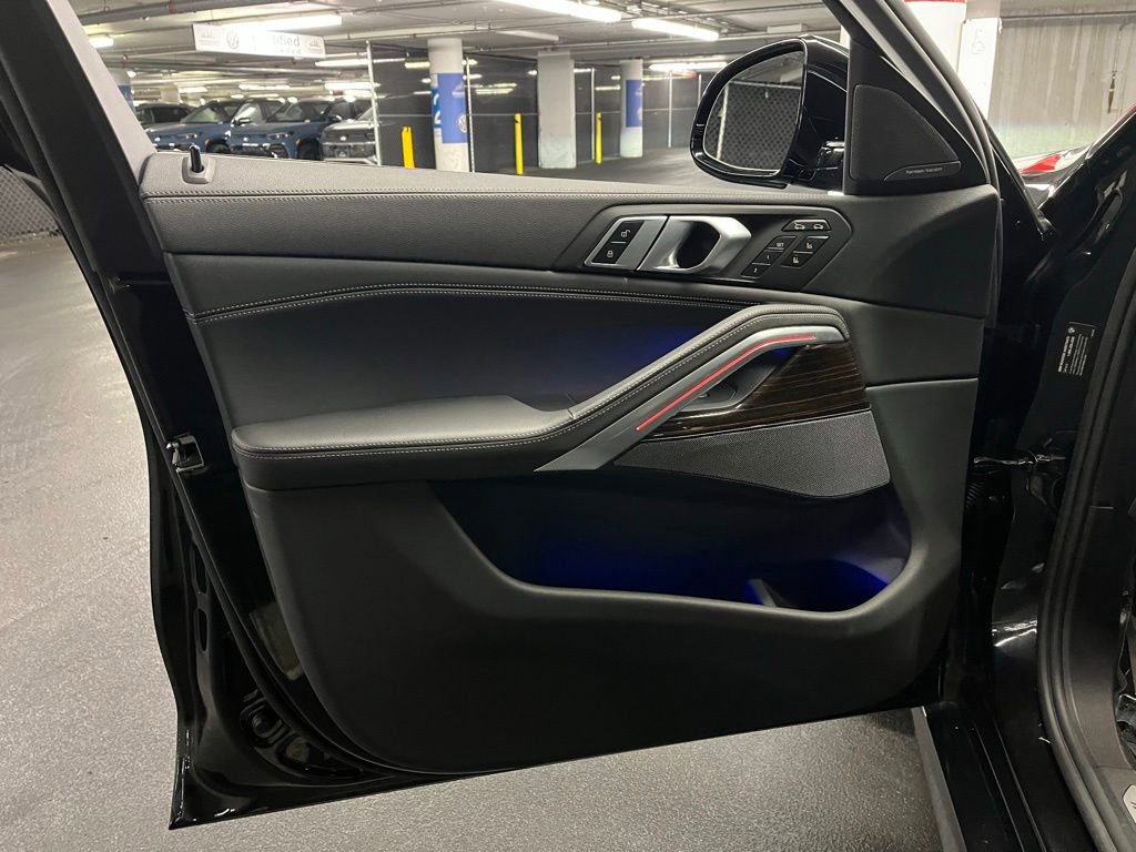 Used 2021 BMW X6 xDrive40i w/ M Sport Package AWD/4WD image 19