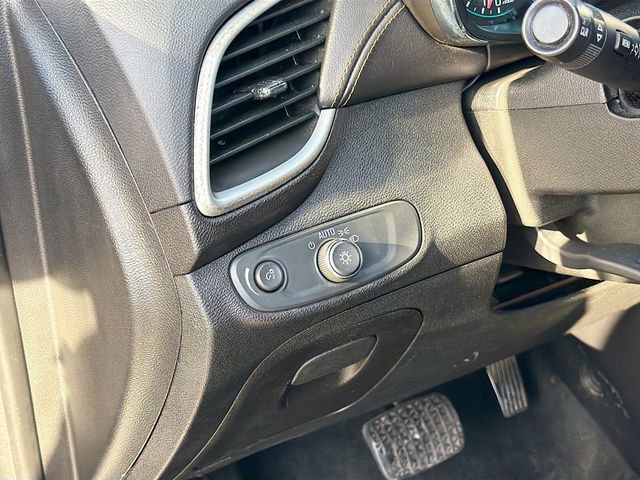 Used 2020 Chevrolet Trax LT w/ Driver Confidence Package image 10