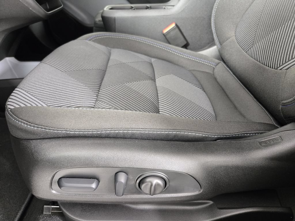 New 2027 Chevrolet Bolt LT w/ Comfort Package FWD image 25
