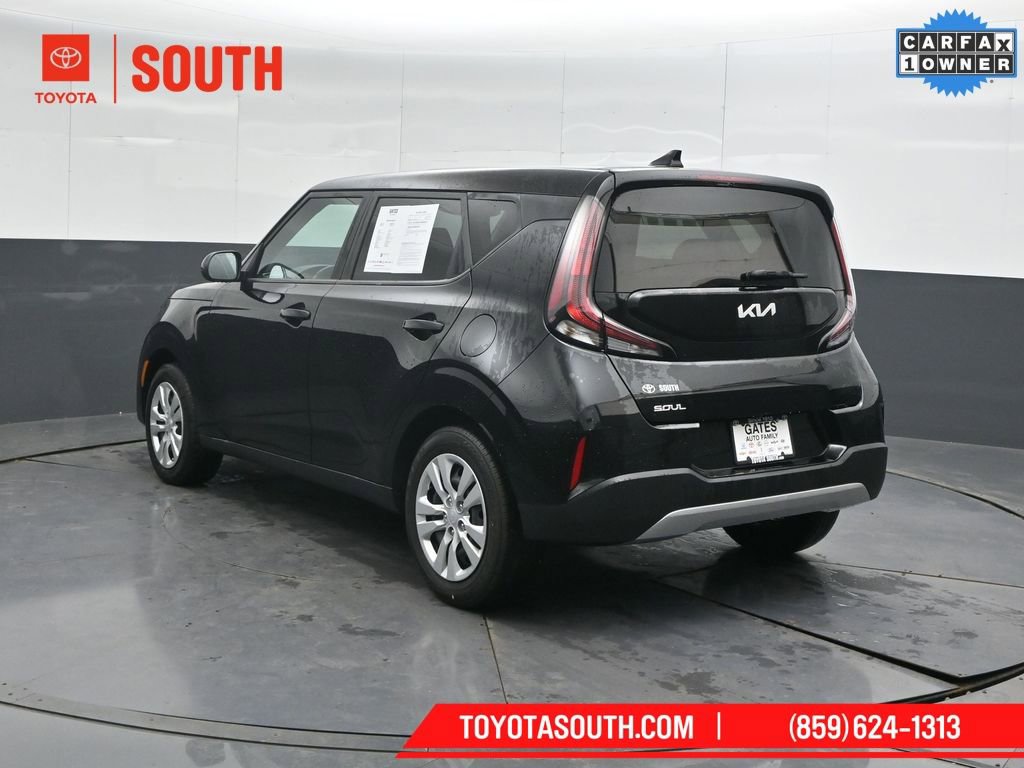 Used 2023 Kia Soul LX image 8