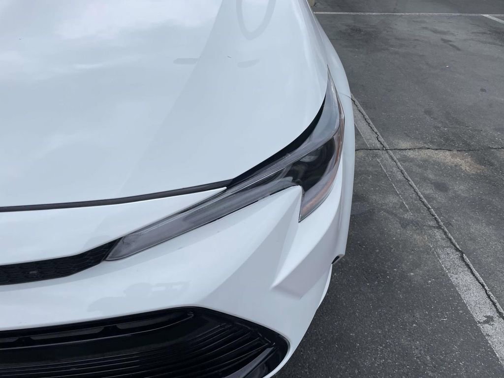 Used 2025 Toyota Corolla LE image 13