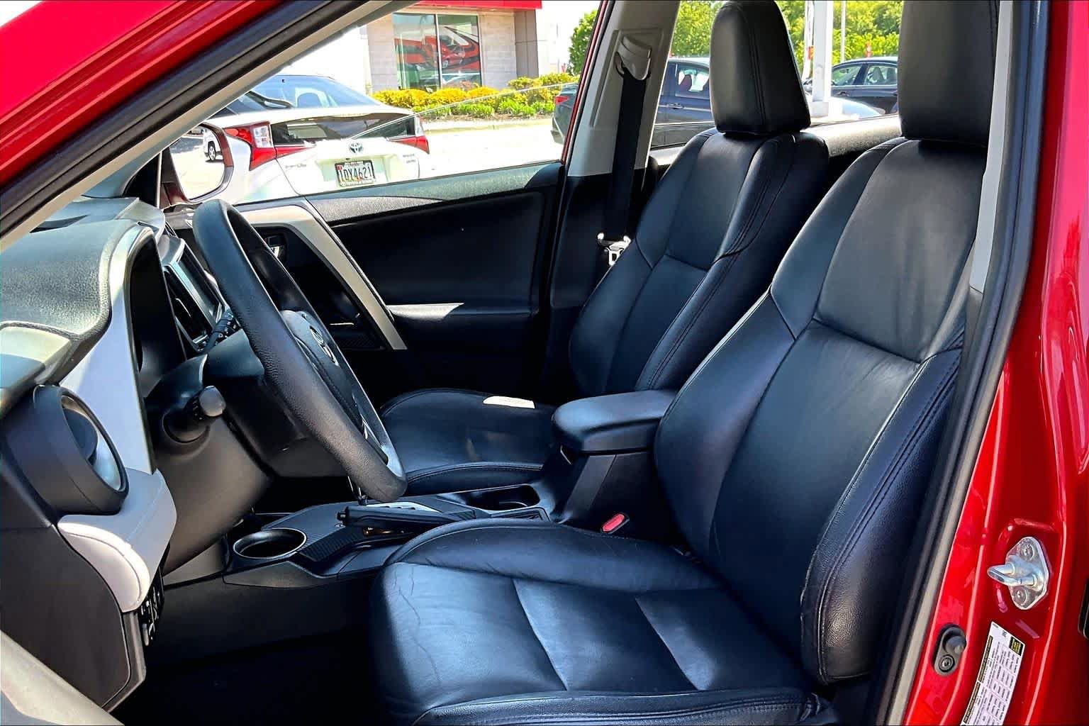 Used 2014 Toyota RAV4 XLE FWD image 8