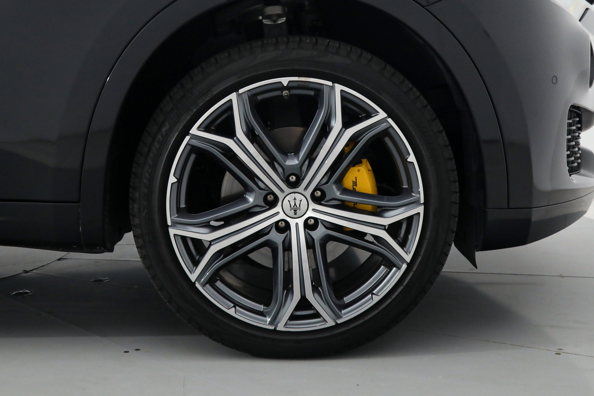 Certified 2023 Maserati Levante GT image 21