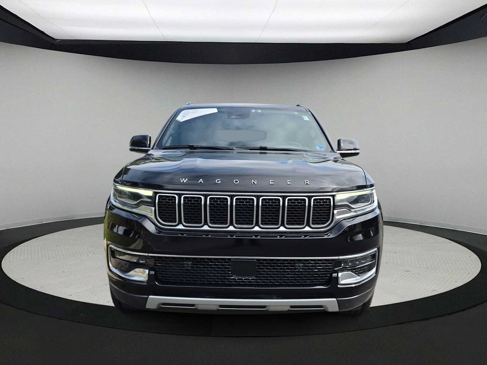 Used 2022 Jeep Wagoneer Series II AWD/4WD image 3