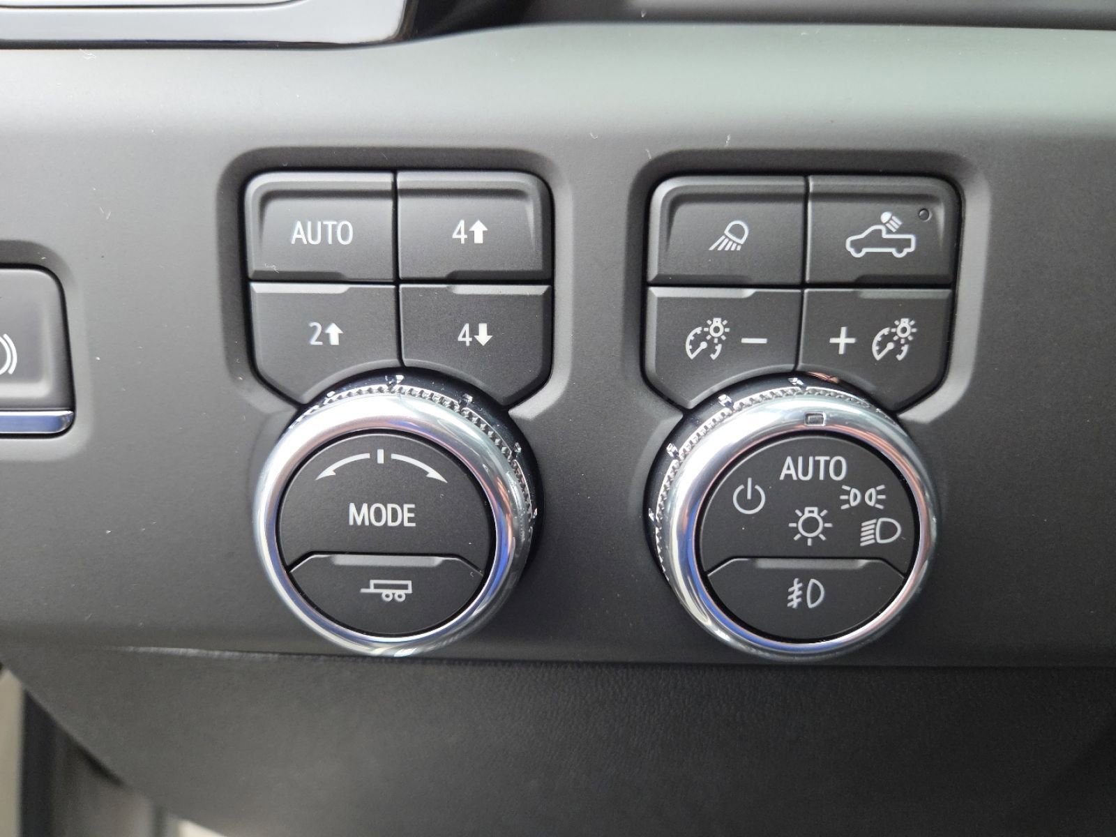 New 2026 GMC Sierra 2500 AT4X w/ AT4X AEV Edition image 8