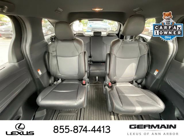 Used 2023 Toyota Sienna XSE AWD/4WD image 17