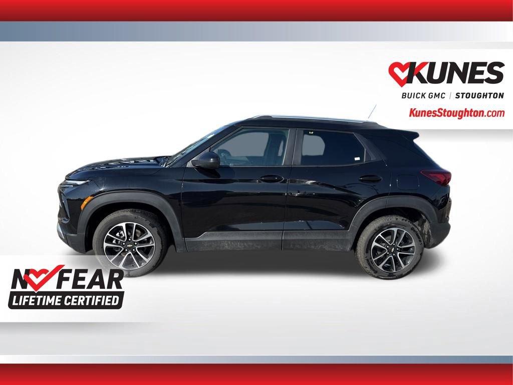 Used 2025 Chevrolet TrailBlazer LT w/ Driver Confidence Package image 8