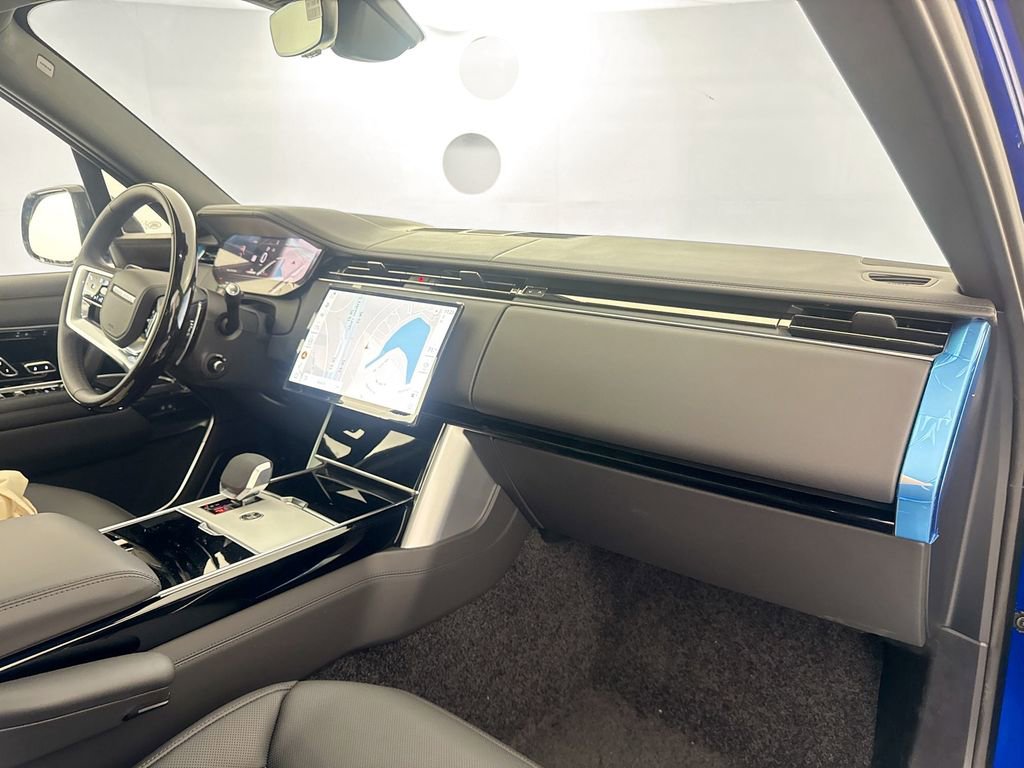New 2026 Land Rover Range Rover Long Wheelbase SE image 29