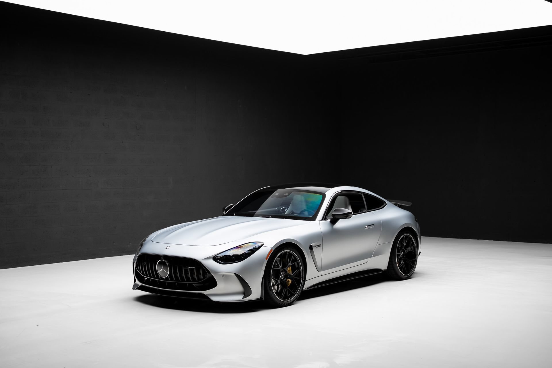 Used 2025 Mercedes-Benz AMG GT 63 image 4