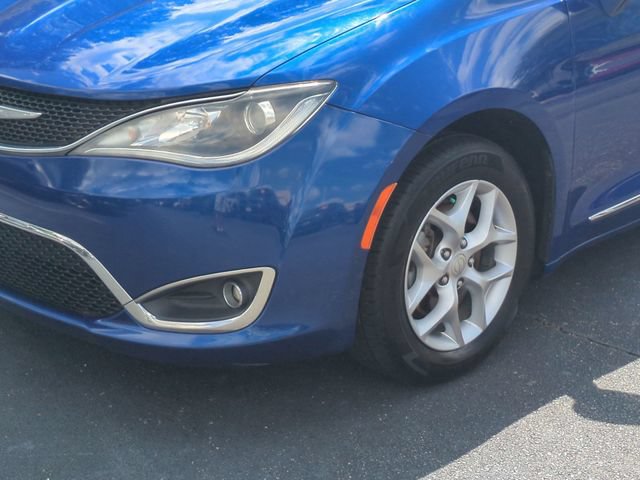 Used 2019 Chrysler Pacifica Touring-L w/ Tire & Wheel Group FWD image 9