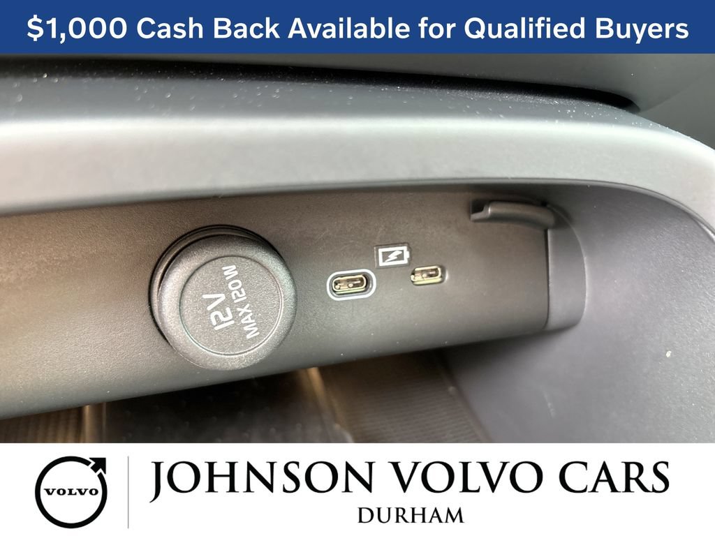 New 2026 Volvo XC40 B4 Core w/ Climate Package FWD image 22