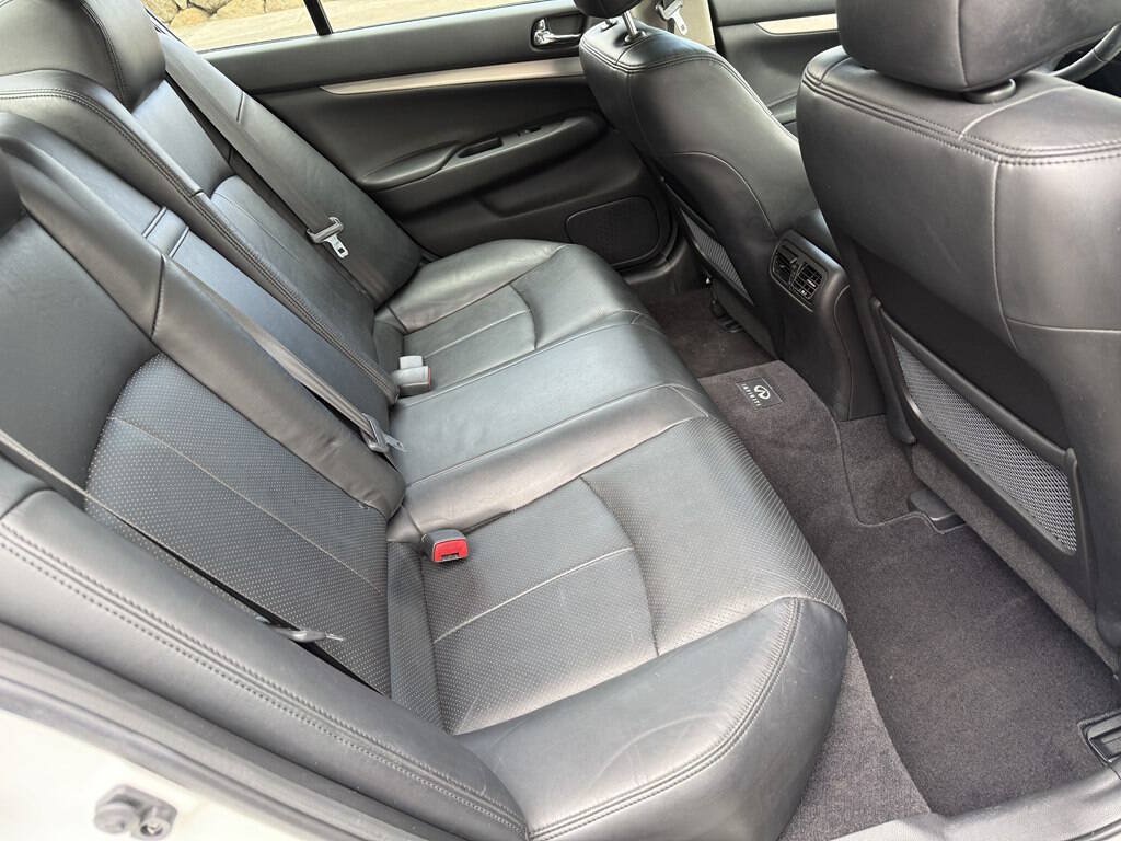 Used 2011 INFINITI G37 Journey w/ Premium Pkg RWD image 20