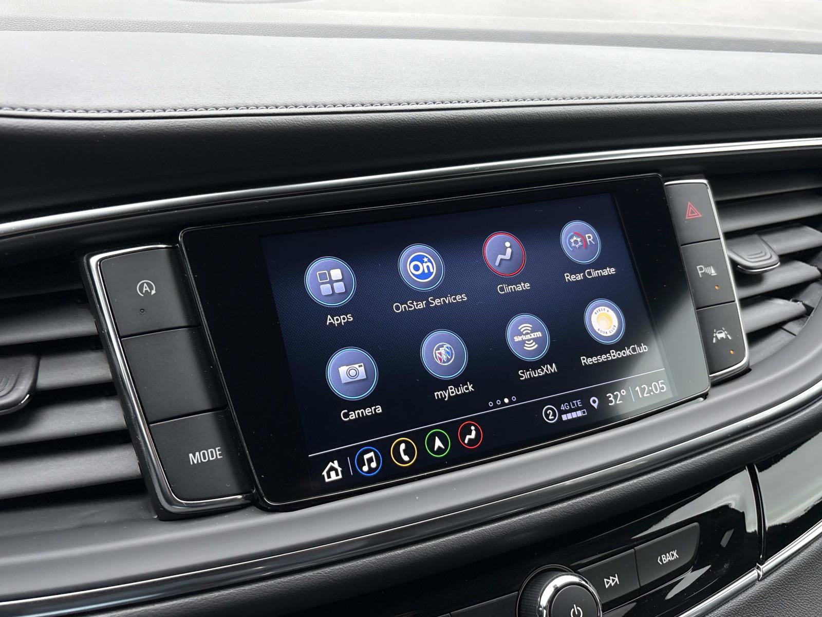 Certified 2023 Buick Enclave Avenir w/ Avenir Technology Package image 23