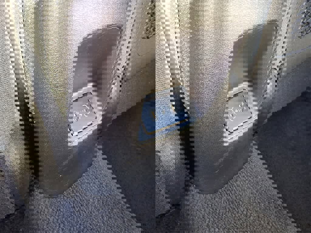 Used 2025 Hyundai Elantra Limited image 27