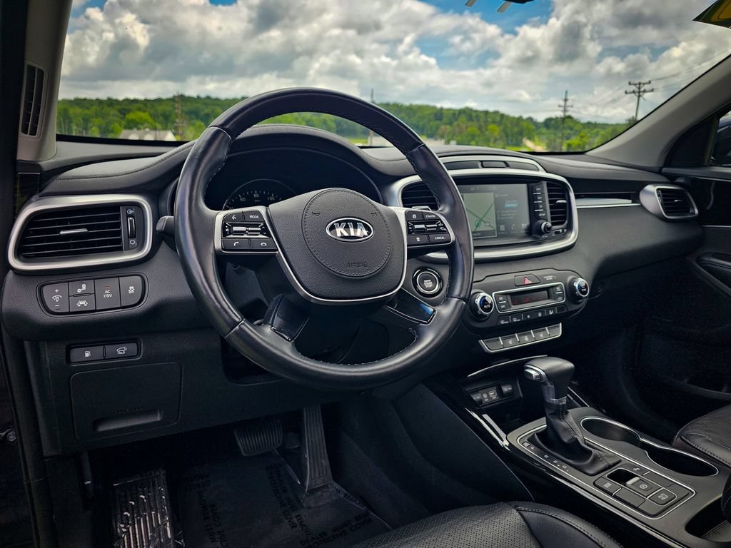 Used 2019 Kia Sorento EX w/ EX Touring Package FWD image 12