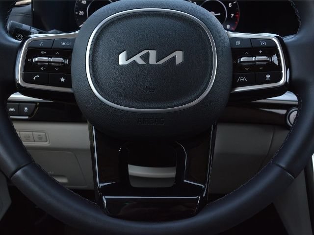 Used 2024 Kia Carnival SX Prestige FWD image 31