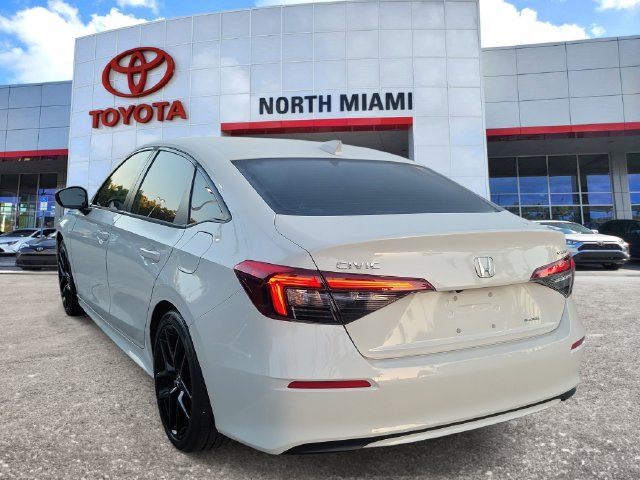 Used 2025 Honda Civic Sport image 3