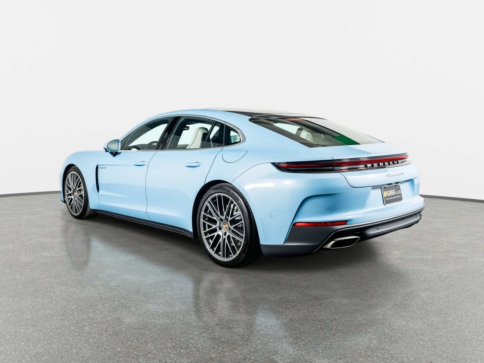 Used 2025 Porsche Panamera 4 w/ Premium Package image 15
