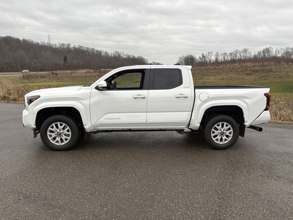 Used 2024 Toyota Tacoma SR5 image 2