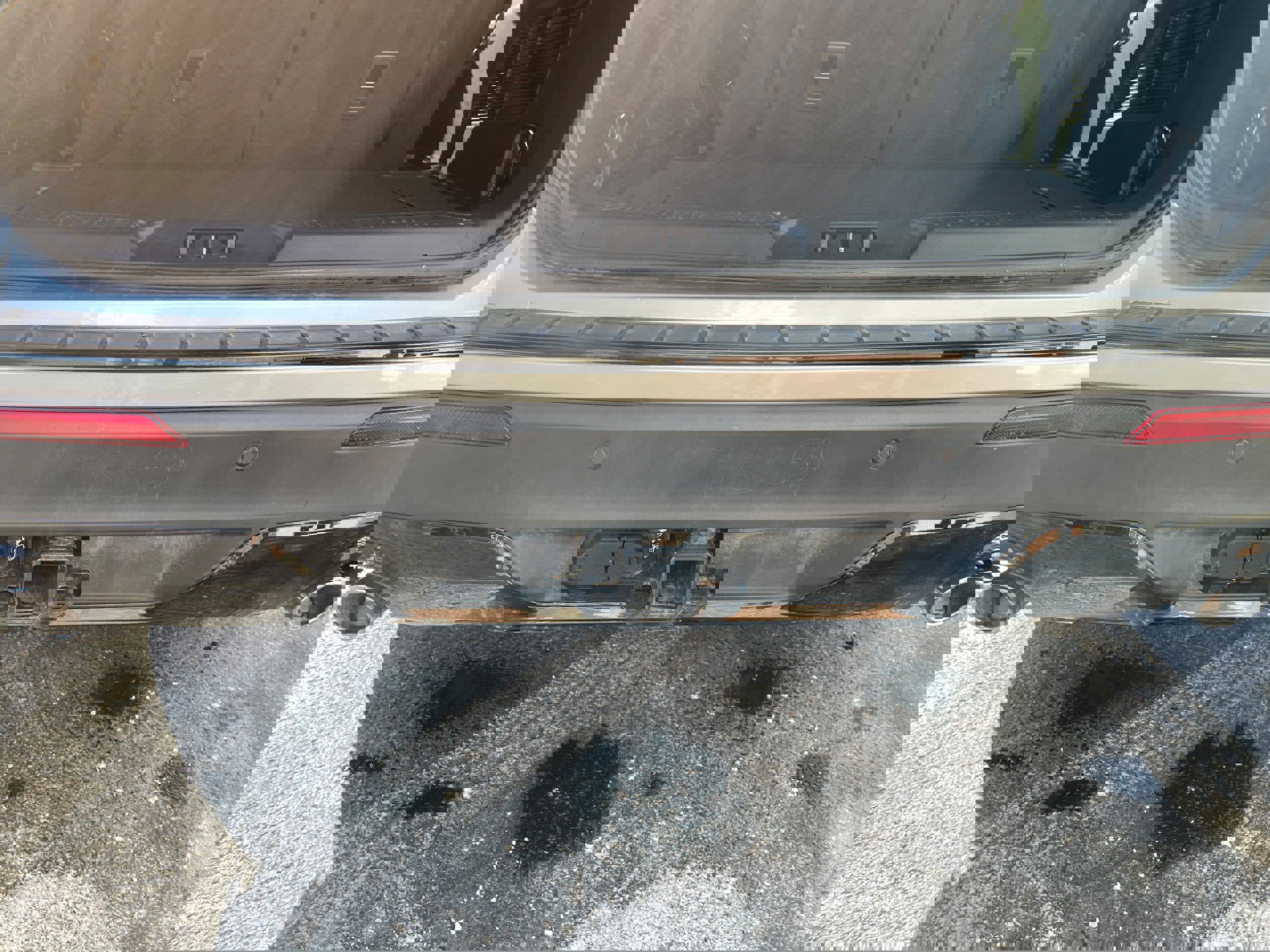 Used 2022 Ford Explorer ST-Line w/ Class IV Trailer Tow Package image 10