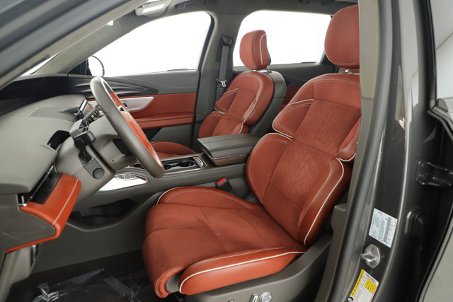 Used 2025 Lincoln Nautilus Black Label image 12