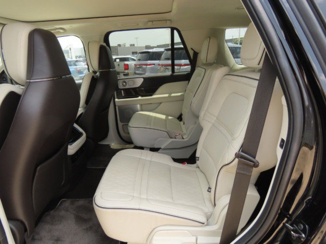 Used 2022 Lincoln Navigator Black Label AWD/4WD image 19