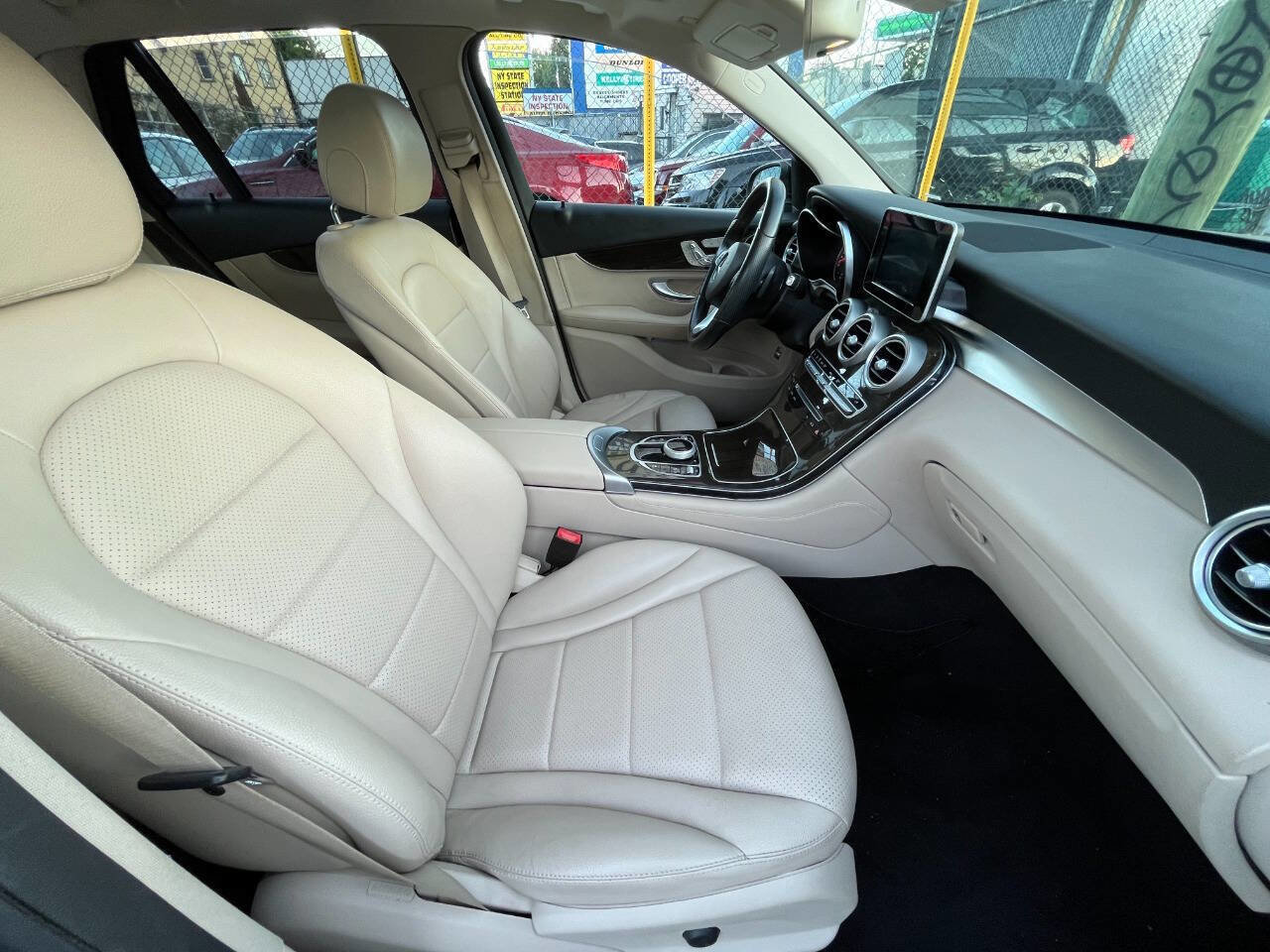 Used 2017 Mercedes-Benz GLC 300 4MATIC w/ Premium 1 Package image 11